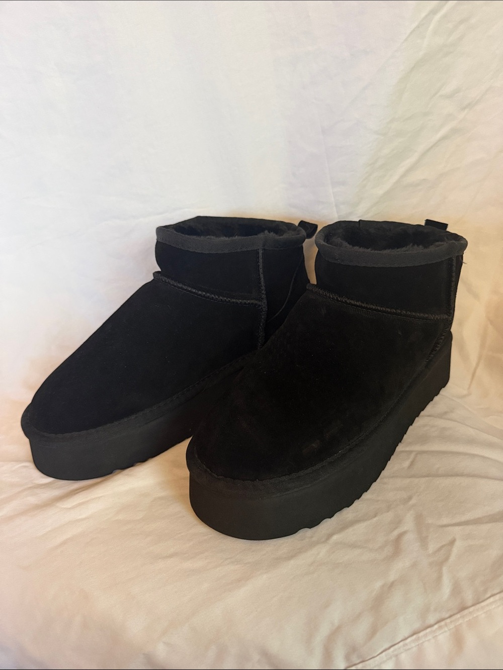 NEW UGG Mini Platform Boots